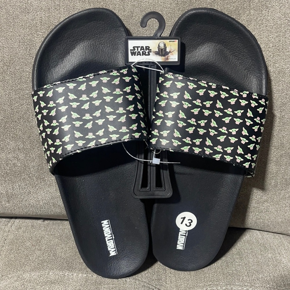 ⭐️⭐️Star Wars The Mandalorian The Child Men Slides⭐️⭐️